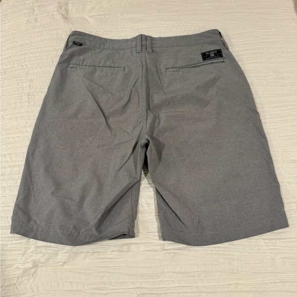 Billabong 4 Way Stretch Shorts. Size 30! Light, Comfortable, BILLABONG ππΌπ₯ - Picture 2 of 4